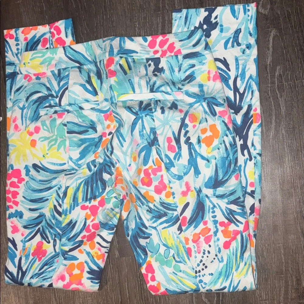 NWOT! Lilly Pulitzer 00 White Pants w/ beautiful bright bold color pattern - Picture 6 of 11
